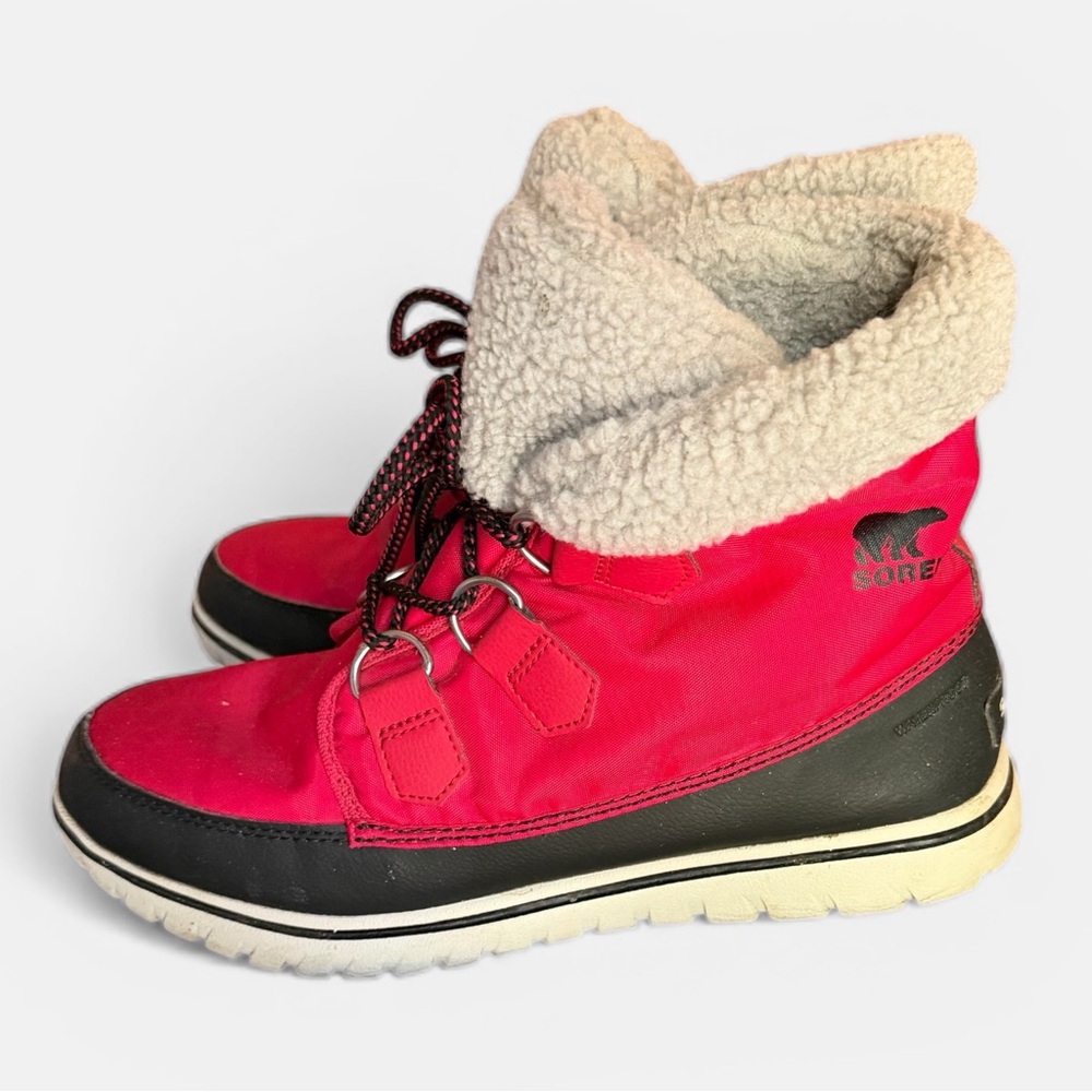 Sorel Women's Explorer Carnival 7 fuscia  red lace up waterproof Winter Boots